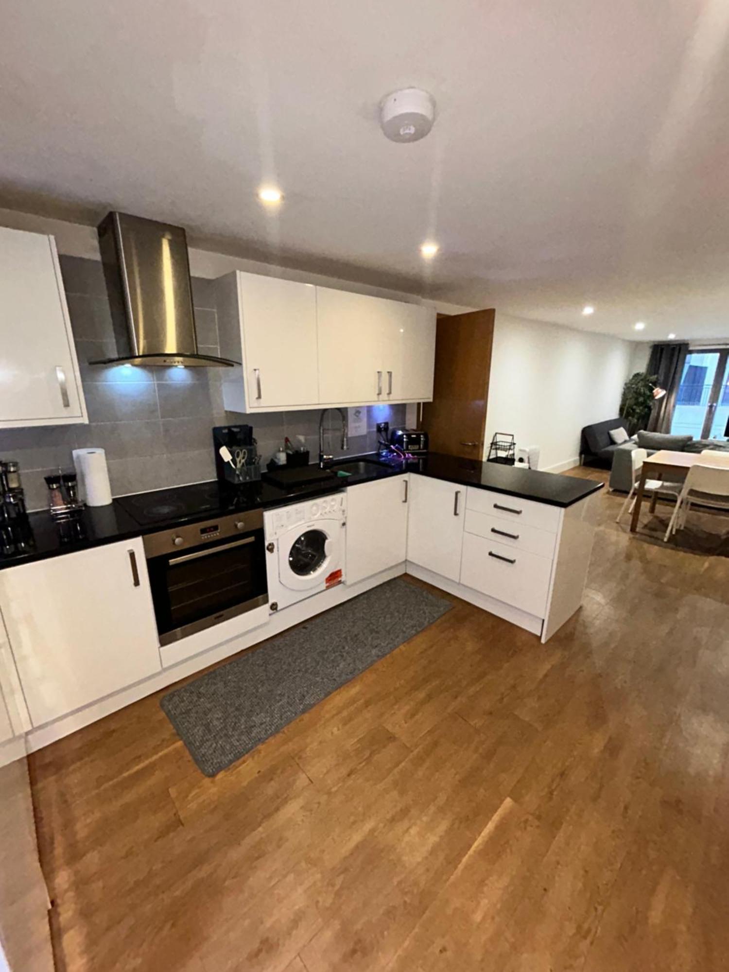 Bright And Modern 3 Bed Apartment Hyde Park Central ロンドン エクステリア 写真