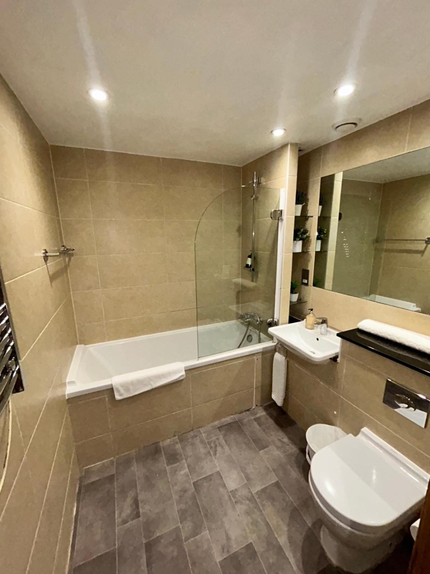 Bright And Modern 3 Bed Apartment Hyde Park Central ロンドン エクステリア 写真
