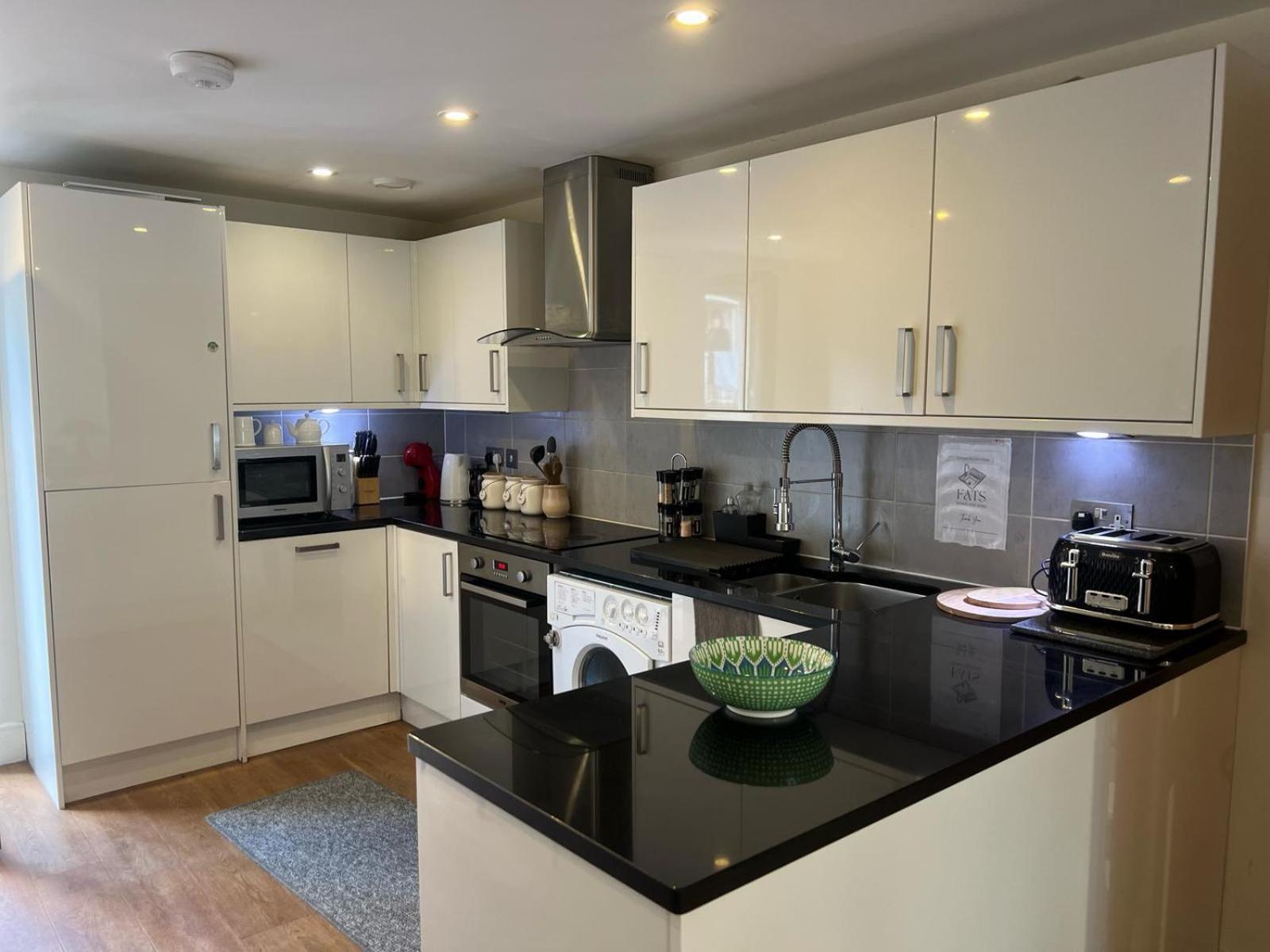 Bright And Modern 3 Bed Apartment Hyde Park Central ロンドン エクステリア 写真